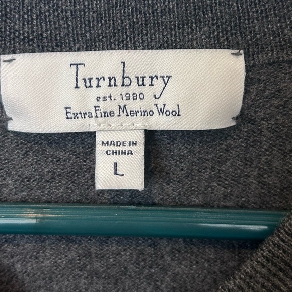 TURNBURY sweater vest. Extra fine Marino wool. Size large. - Picture 2 of 5